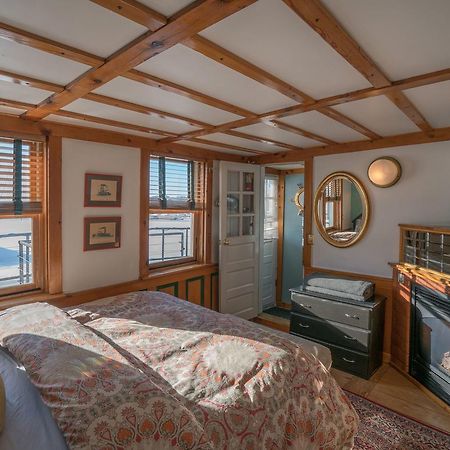 The Covington Houseboat Bed & Breakfast Saint Paul Bagian luar foto