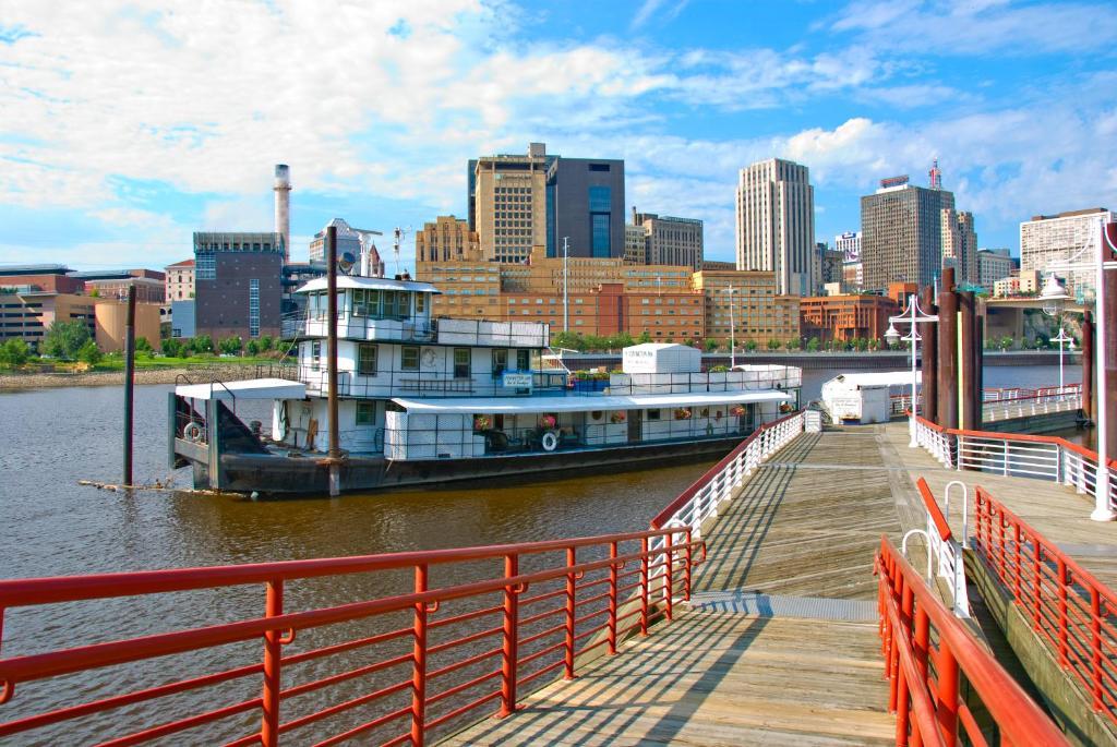 The Covington Houseboat Bed & Breakfast Saint Paul Bagian luar foto