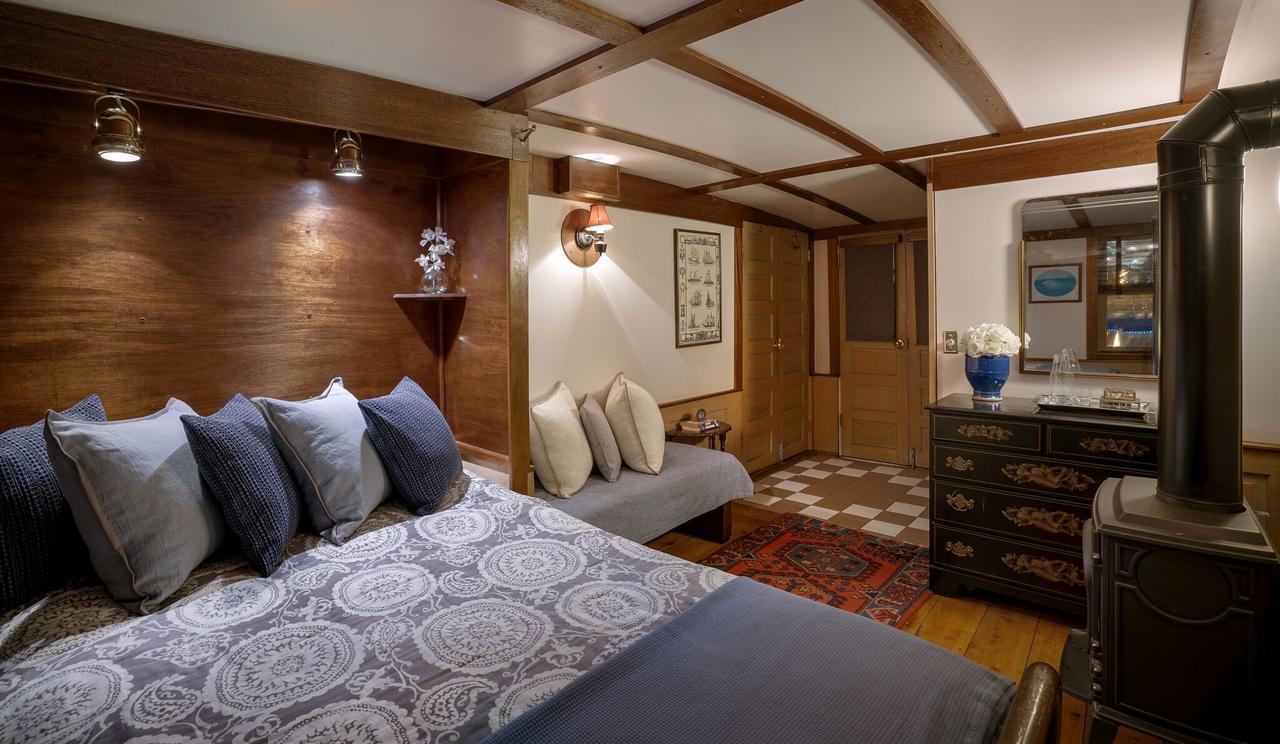 The Covington Houseboat Bed & Breakfast Saint Paul Bagian luar foto
