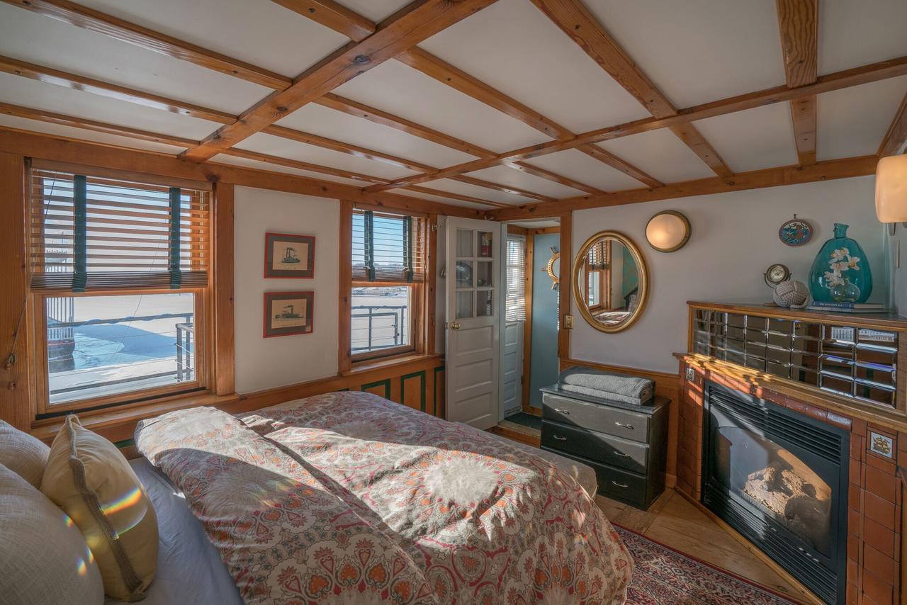 The Covington Houseboat Bed & Breakfast Saint Paul Bagian luar foto