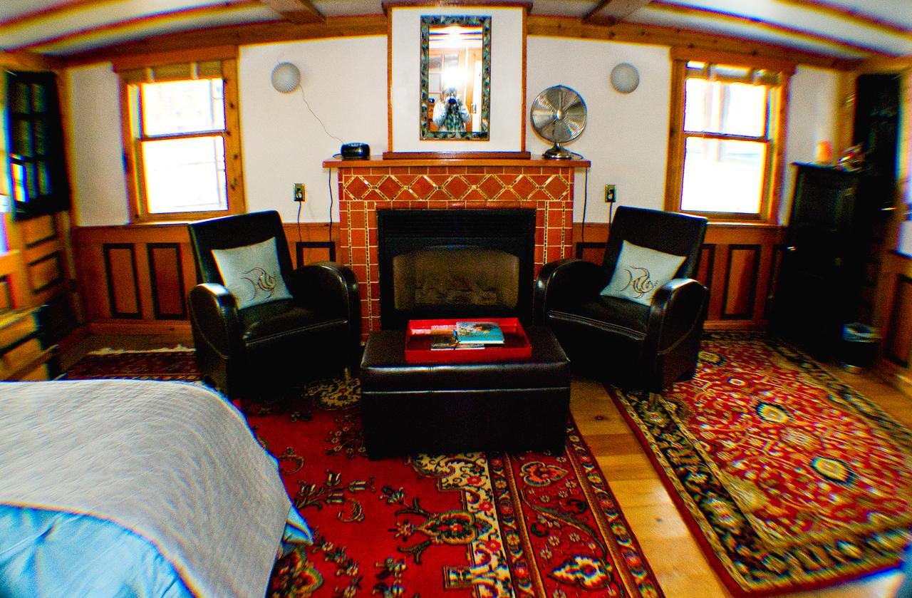 The Covington Houseboat Bed & Breakfast Saint Paul Bagian luar foto